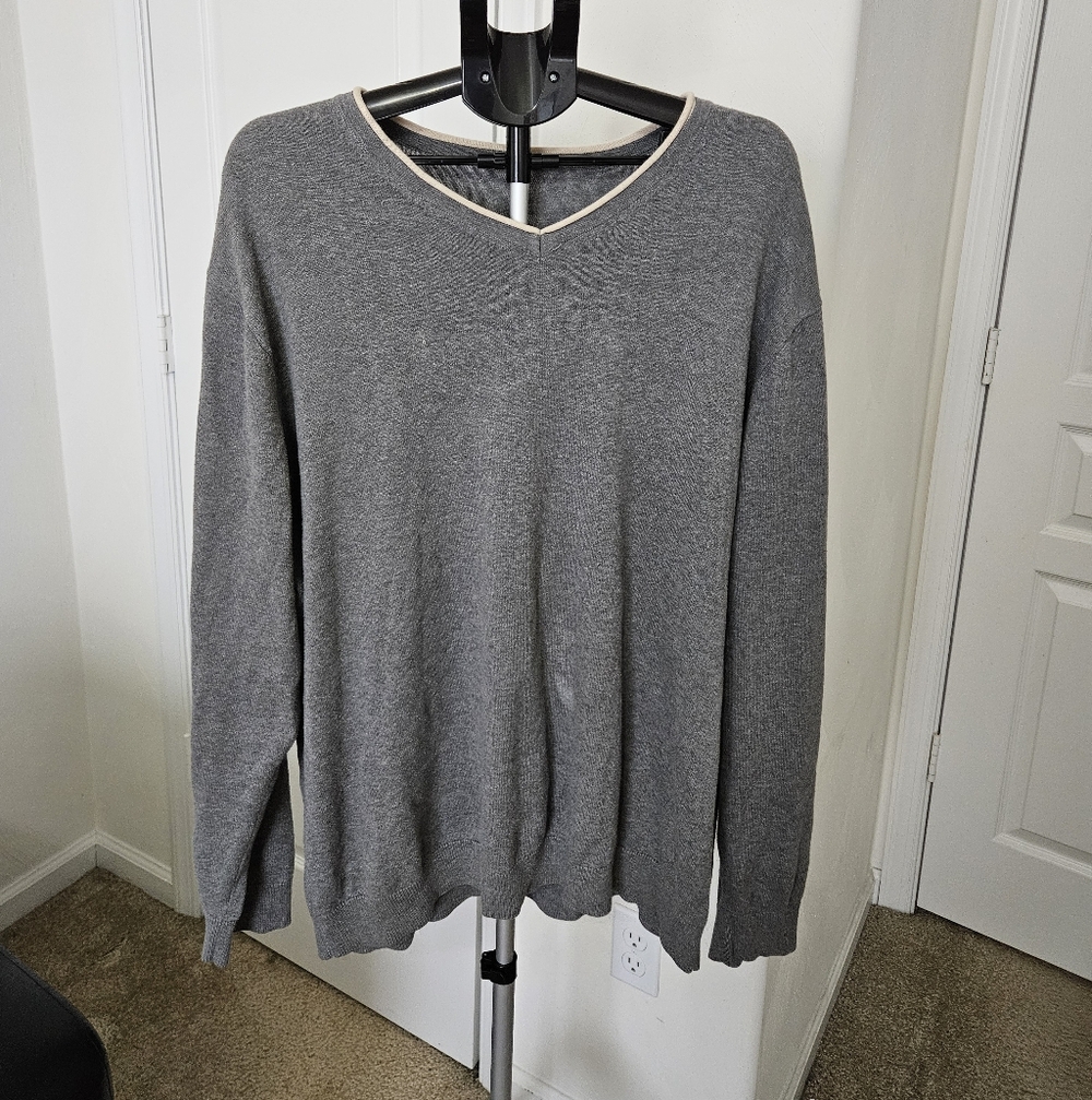 Old Navy Men's Taupe V-Neck Sweater